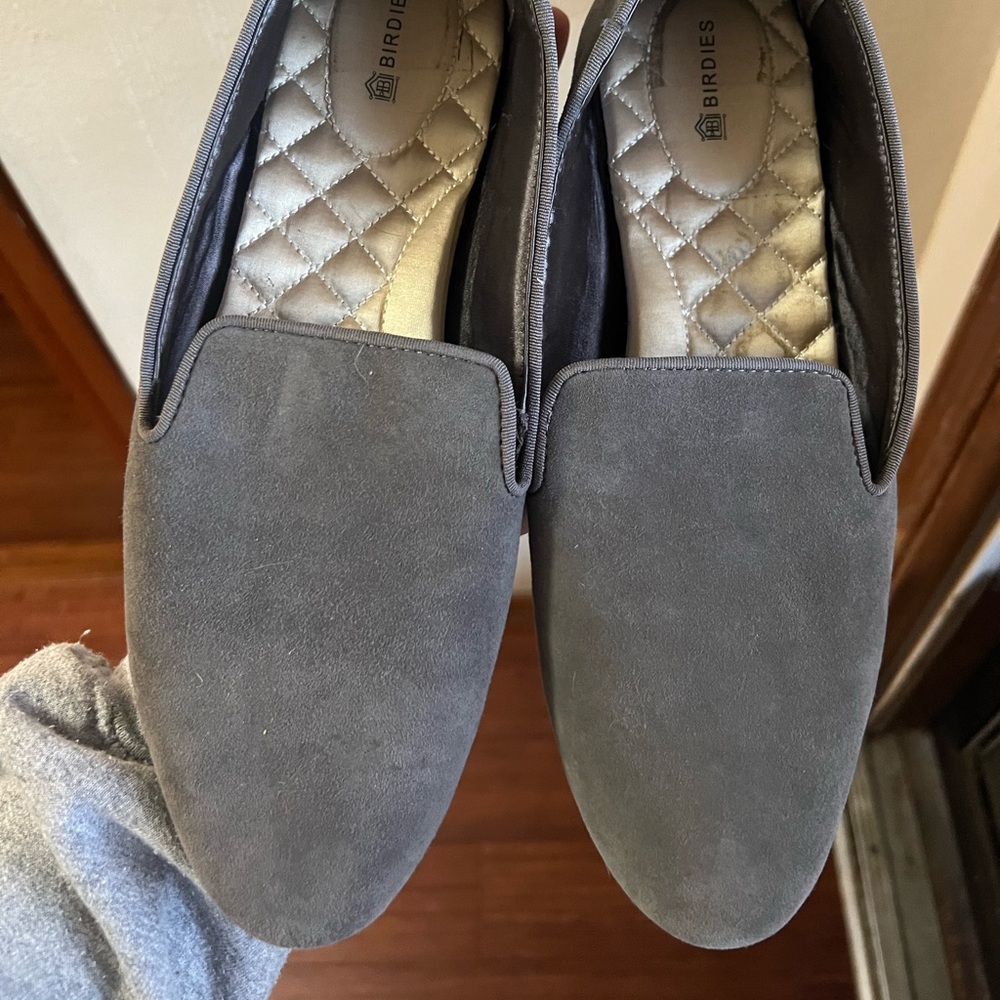 gray birdies loafers